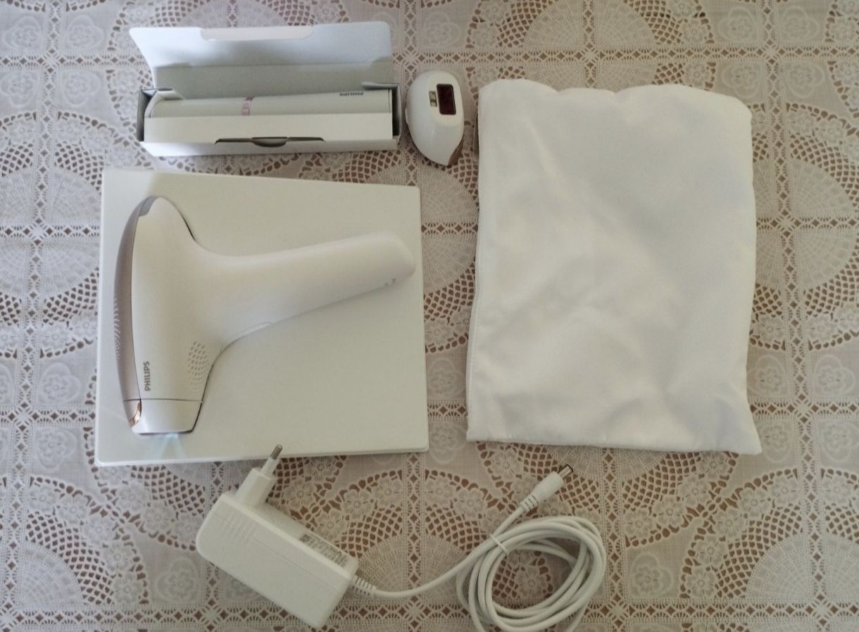 Фотоепилатор Philips Lumea Advanced + Тример