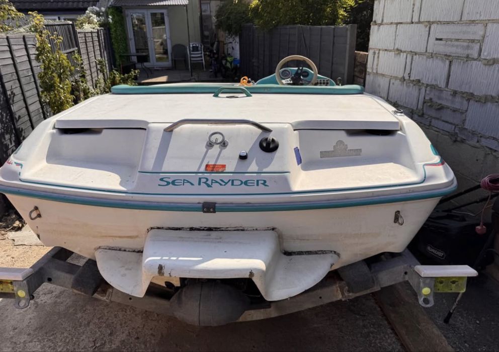 Vand barca cu motor si peridoc / vand motor de barca