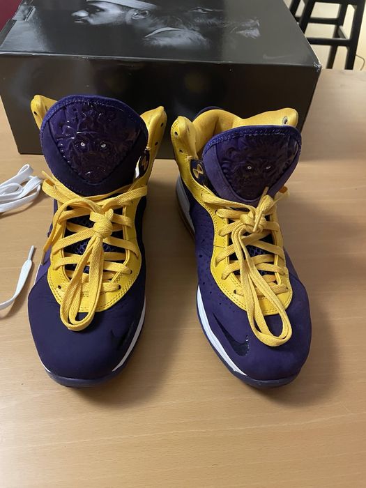 Nike LeBron 44 - 1/2