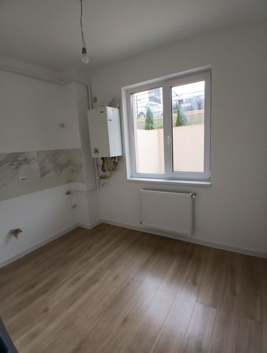Apartament o  camera, decomandat-Hlincea, Iasi