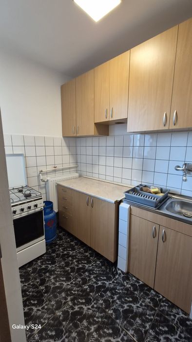 Dau în chirie  garsoniera