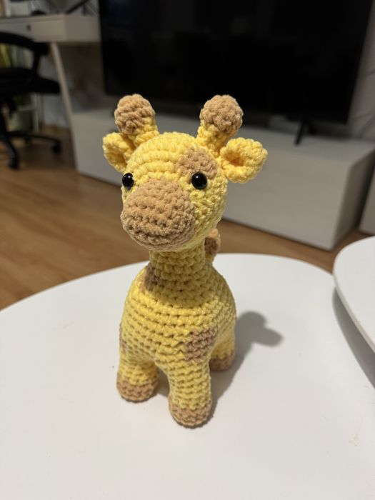Плетена играчка жираф