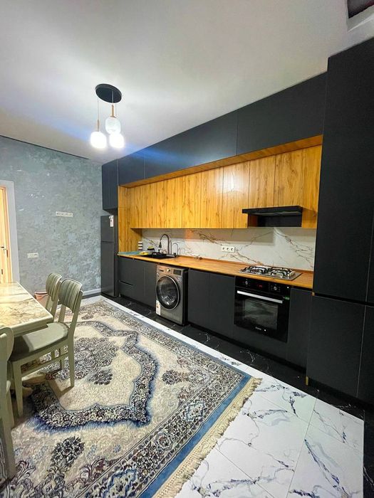 Yakkasaroy Alisher Navoiy Universiteti yonida 2xonali kvartira bor