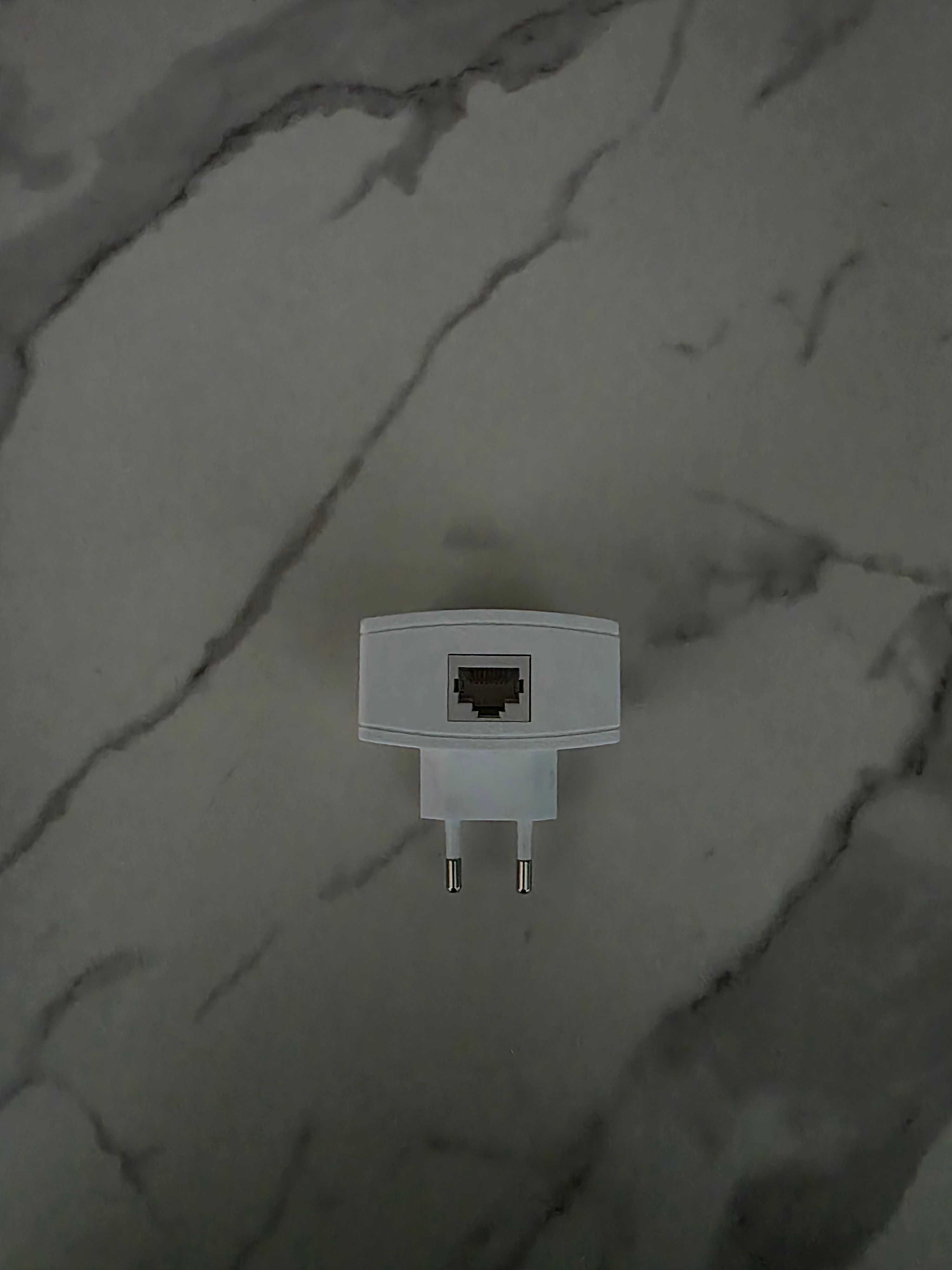 TP-LINK TL-WPA7517 Powerline Адаптер и WiFi усилвател