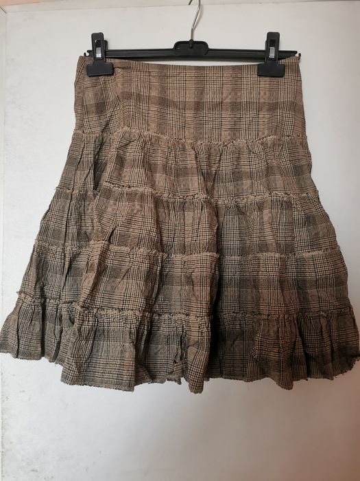 Пола в бежово райе