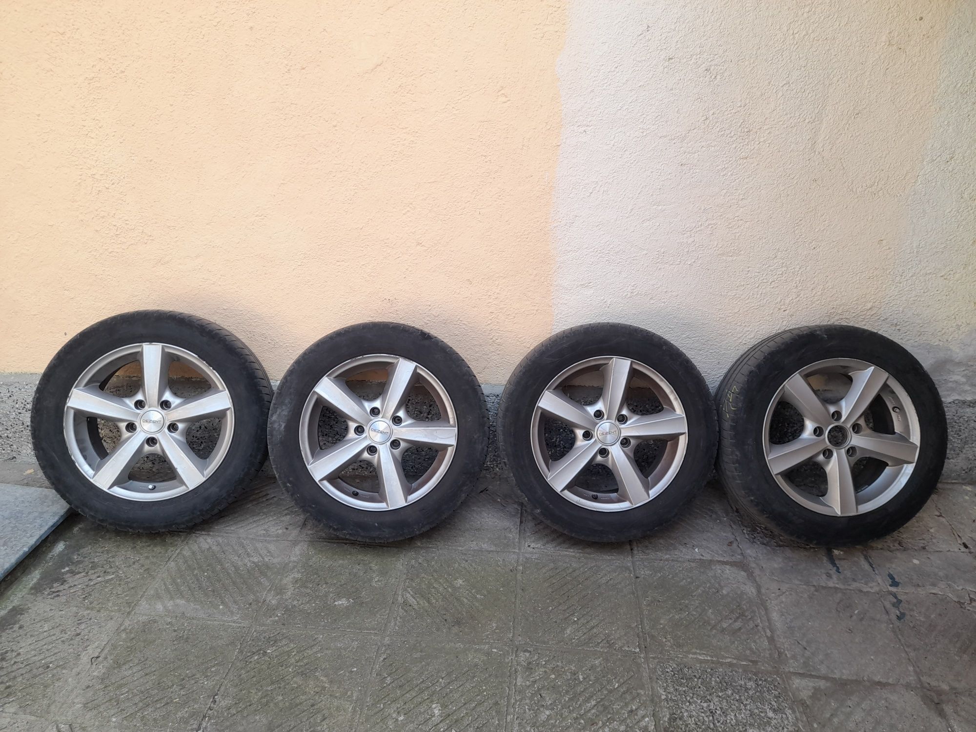 4 бр. 205 55 16, летни гуми Maxxis, отлични за цената