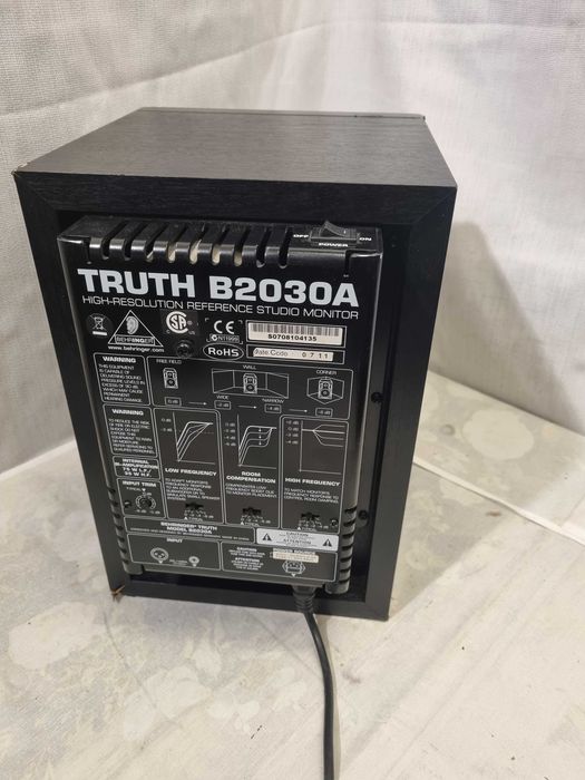 Behringer truth B2030A monitoare studio