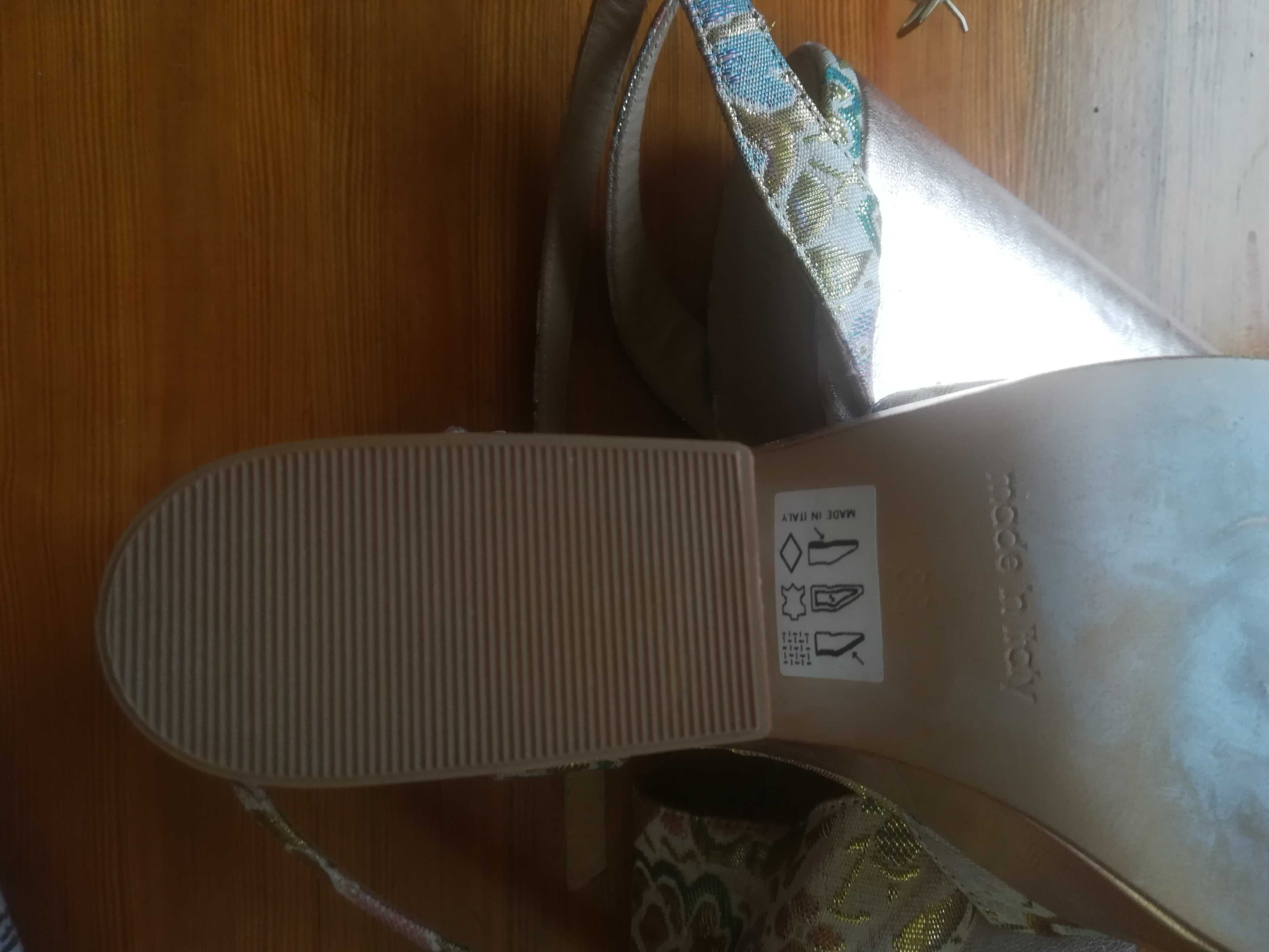 Sandale made in Italy, broderie, model unicat, nepurtate