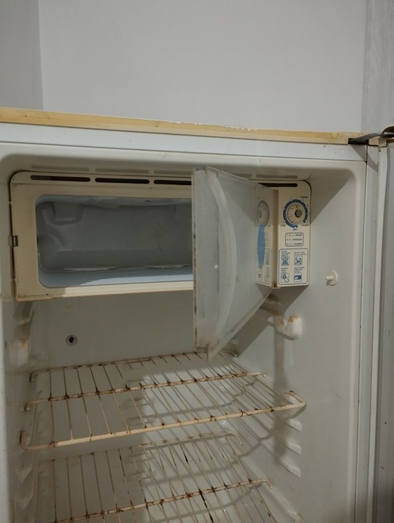 Холодильник LG - однокамерный