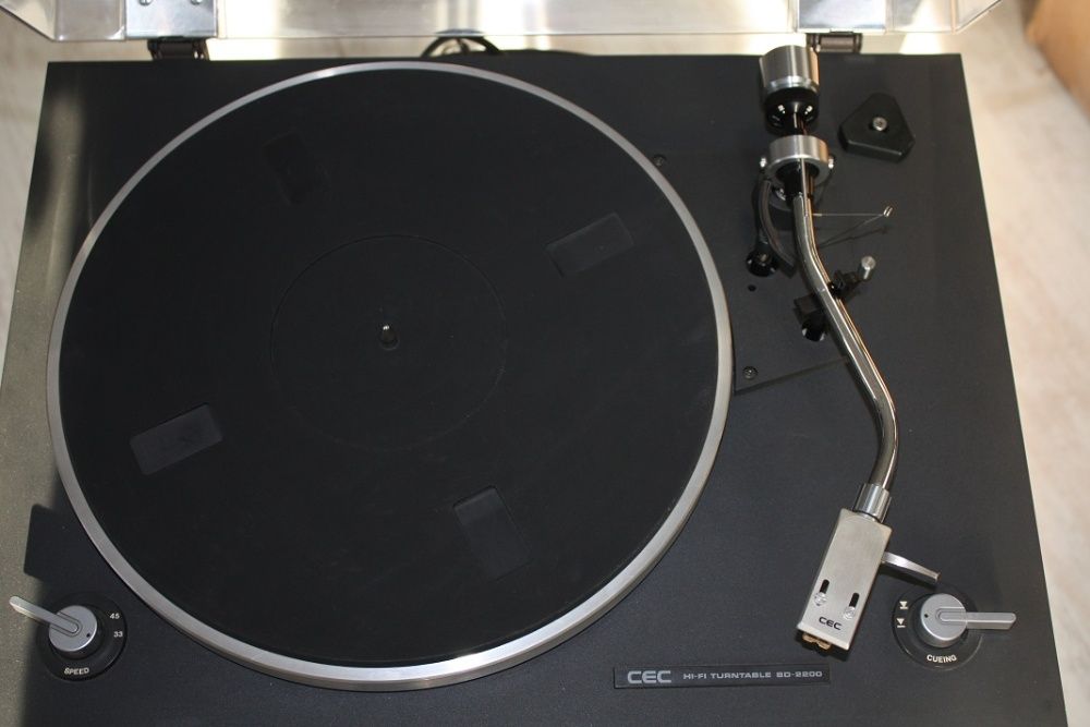 Грамофон C.E.C. BD-2200 Hi-Fi