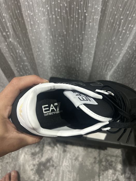 EA7 маратонки.