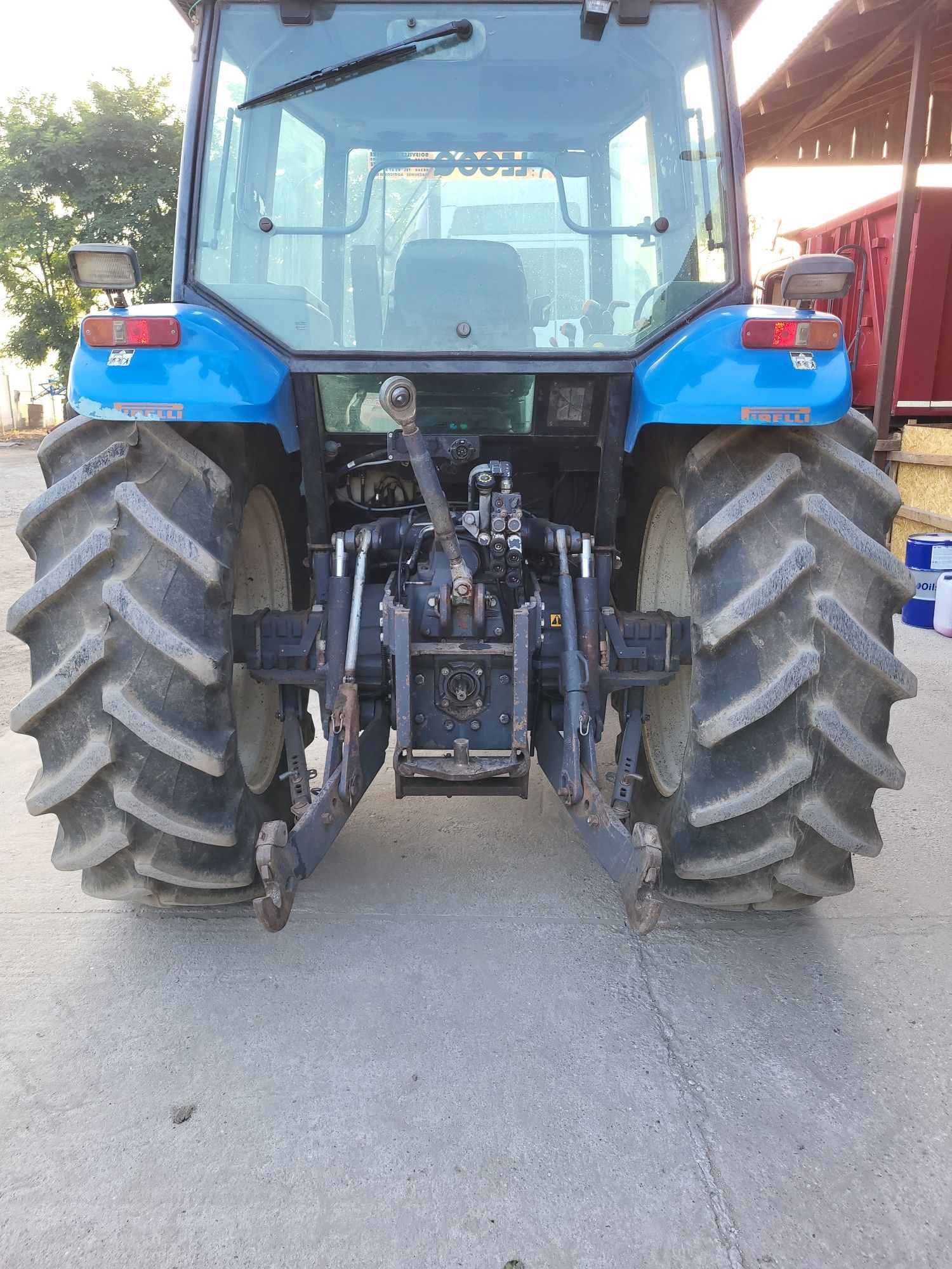 Tractor New Holland 8240