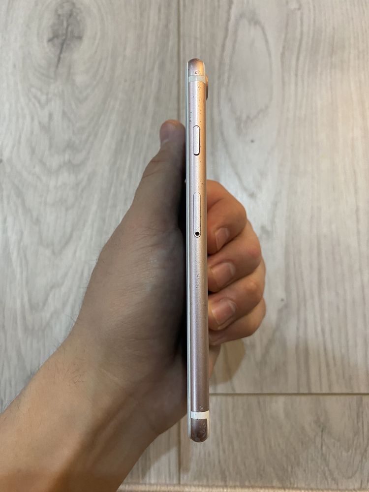 Продается Iphone 7