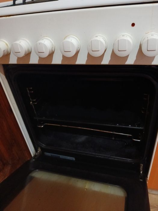 Aragaz cu cuptor electric