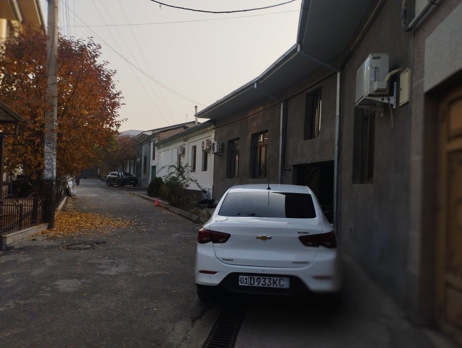 Uy sotiladi ishtabda 5.38 sotix