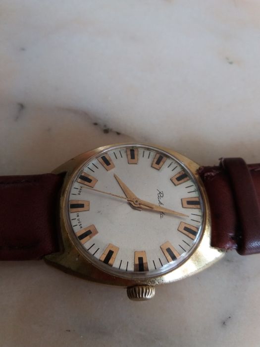 Ceas Raketa cal.2609.HA,placat cu aur 2 microni,perfect functional.