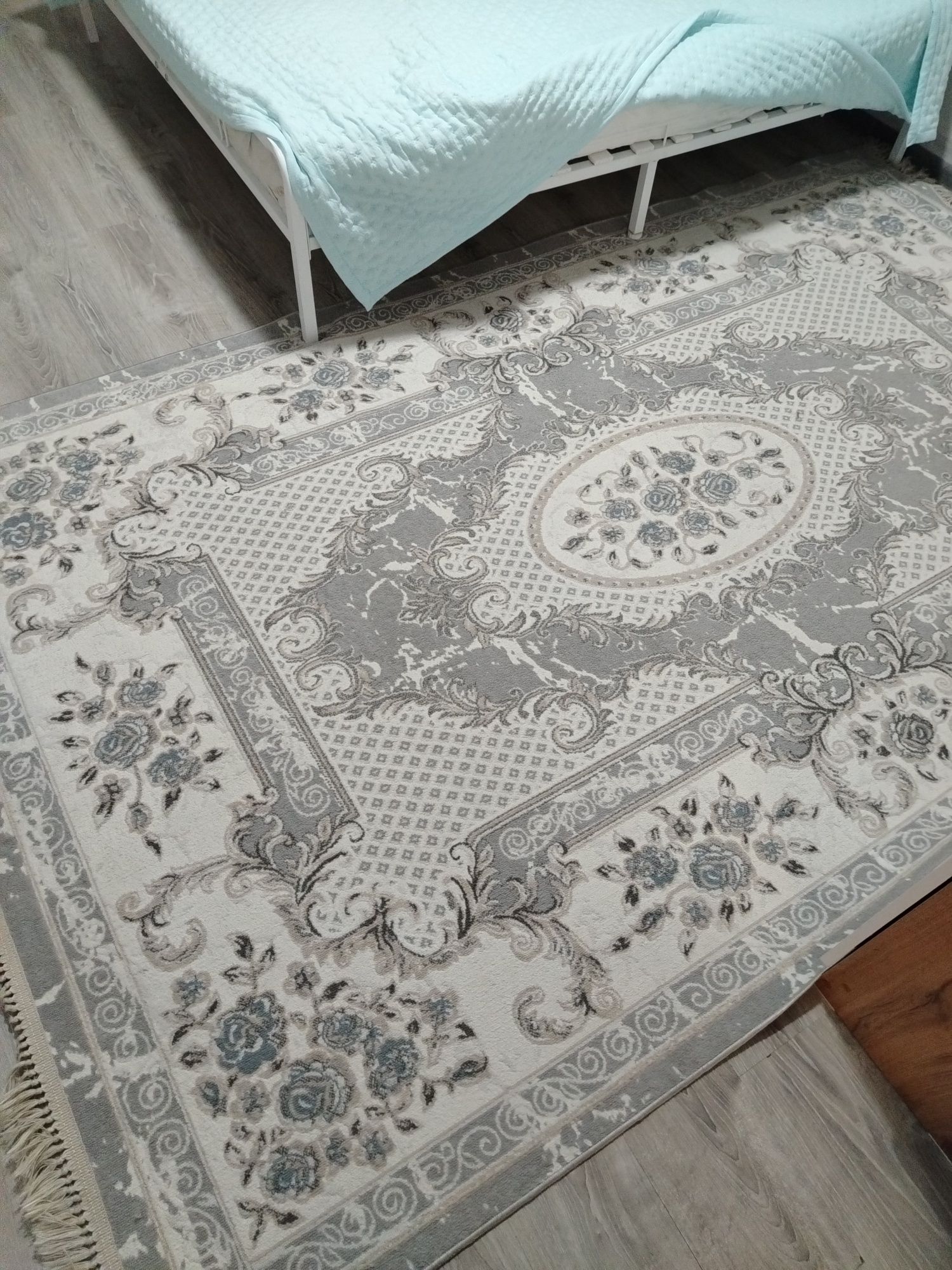 Ковёр 200х300 отличное состояние