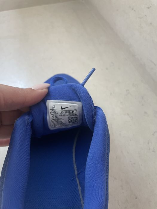 Nike Revolution 6