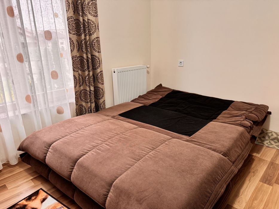 Canapea extensibila ca si noua