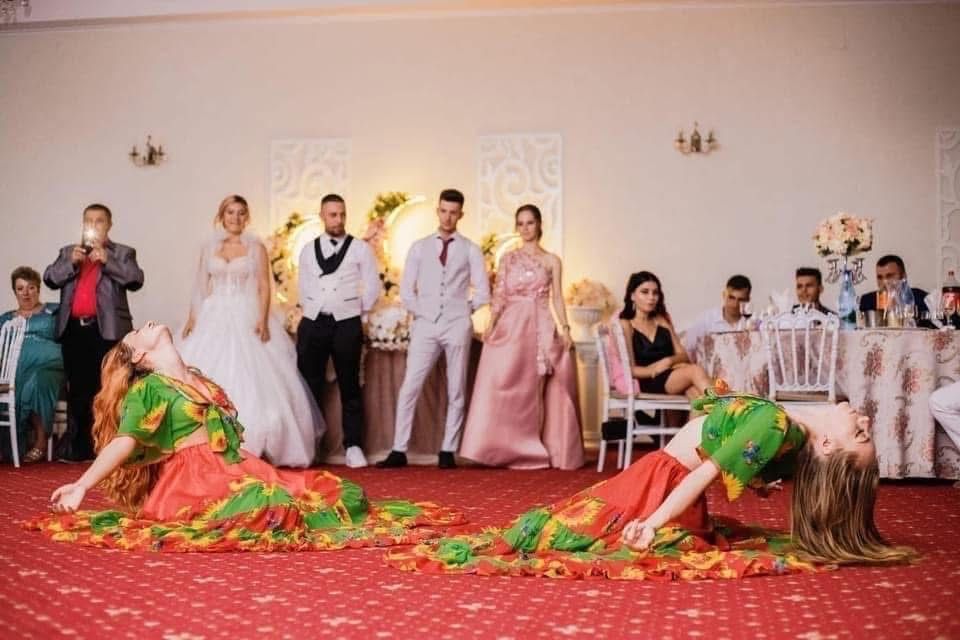 Dansatori Evenimente , petreceri private , botezuri