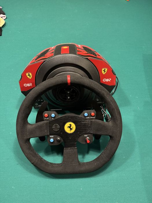 Thrustmaster T300 Ferrari alcantar | F1 Wheel Add-on | Pedale T3PA PRO