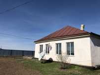 Продам дом 4 комнатный в п. Заводской