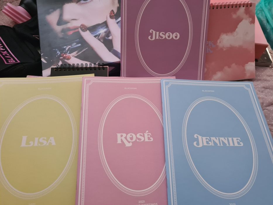 Blackpink - албуми, книги, картички, значки