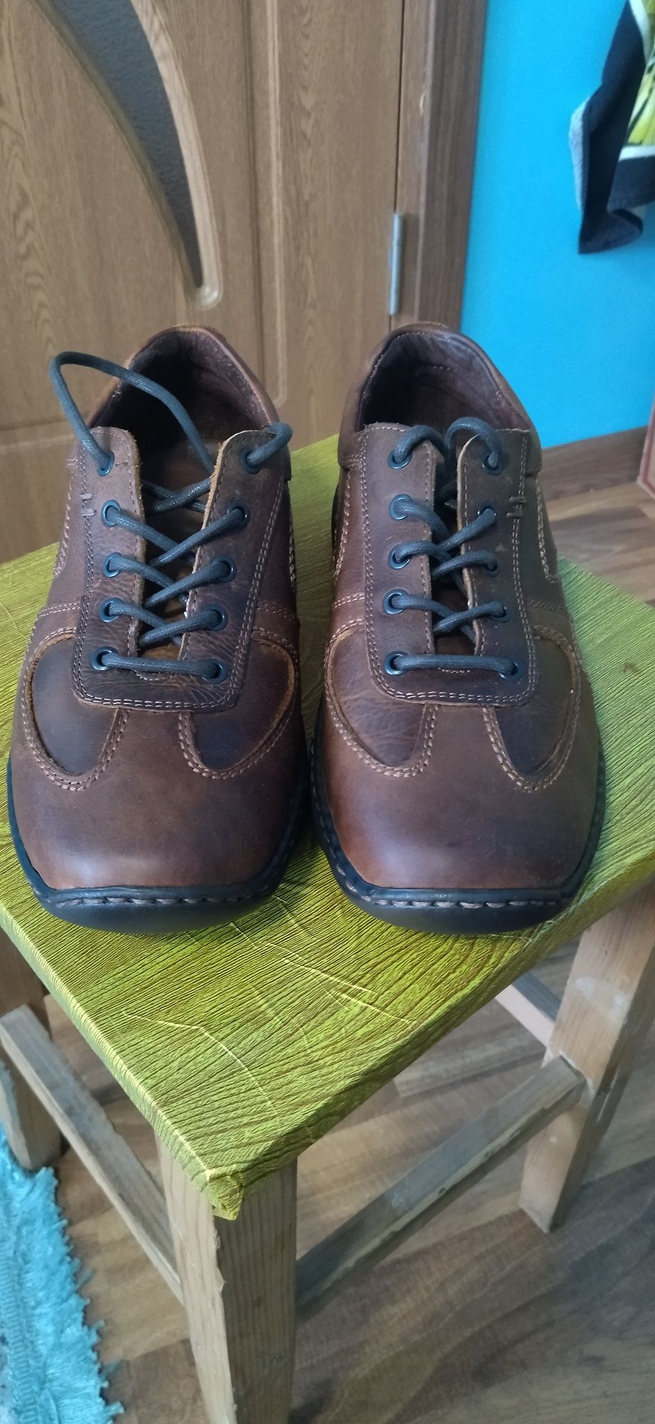 Vind pantofi bărbați piele  Best Walk handmade noi  marimea 44!!
