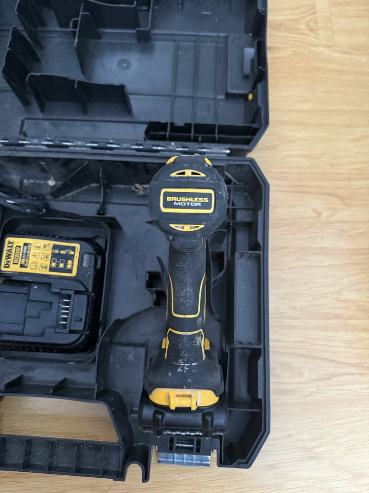 Dewalt DCD778 винтоверт