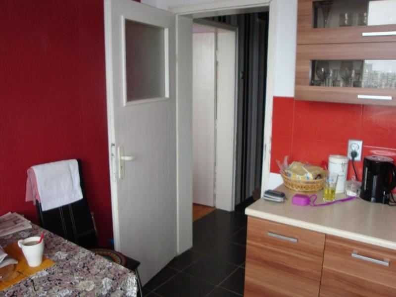 Дава се под наем Тристаен апартамент в София, Дървеница - 105 кв.м за 489.6 € - Снимка #2