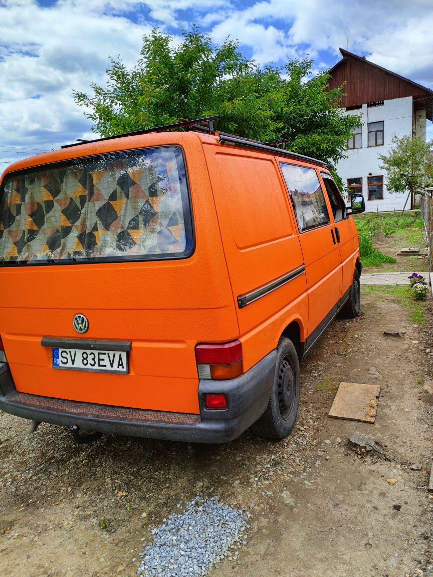 Volkswagen T4 transformat în camper