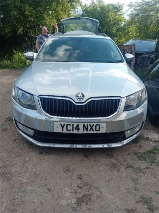 Armatura bara fata Skoda Octavia 3