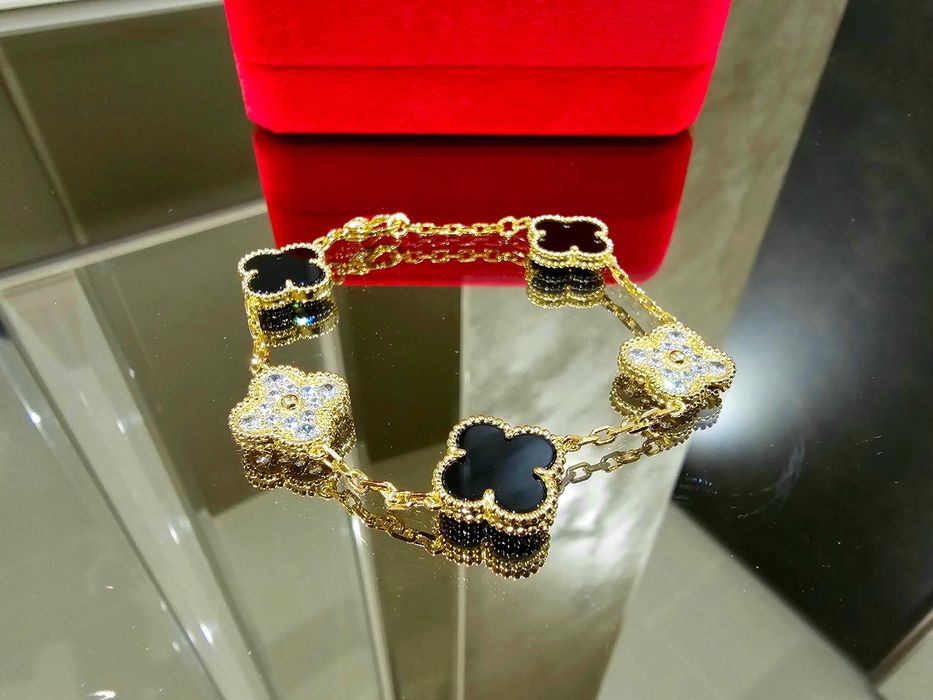 Van Cleef & Arpels VCA Gold Black 5 Vintage Alhambra Дамска Гривна