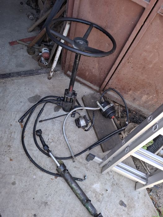 Piese tractor 445 de vanzare si capote tractor u 650