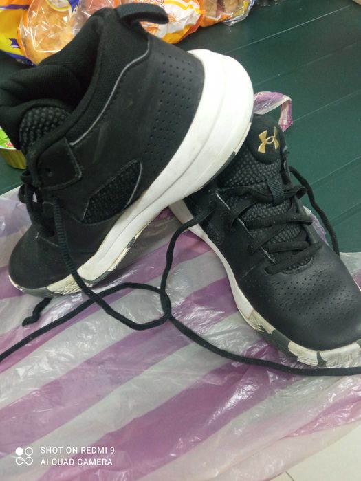 Спортни обувки за момче