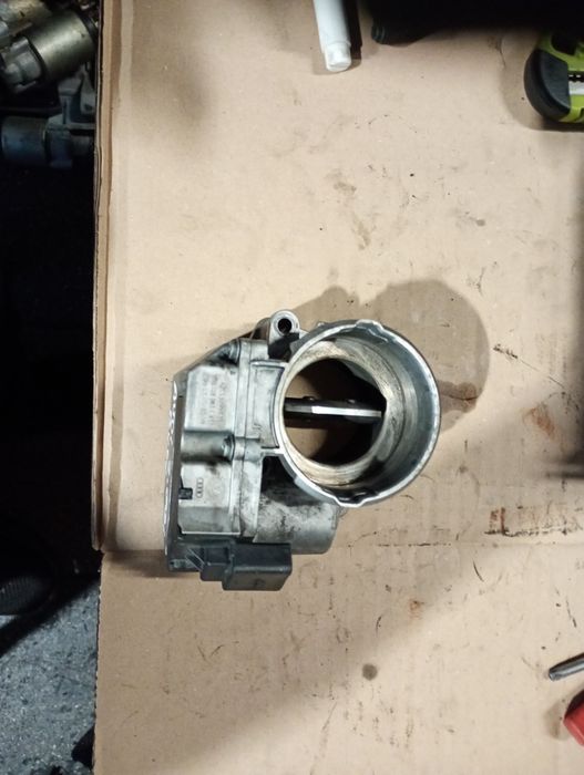 Clapeta acceleratie admisie audi a4 b7 2.0tdi bpw bre blb audi a6 c6