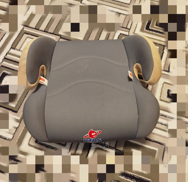 Продам кресло автомобильное детское..