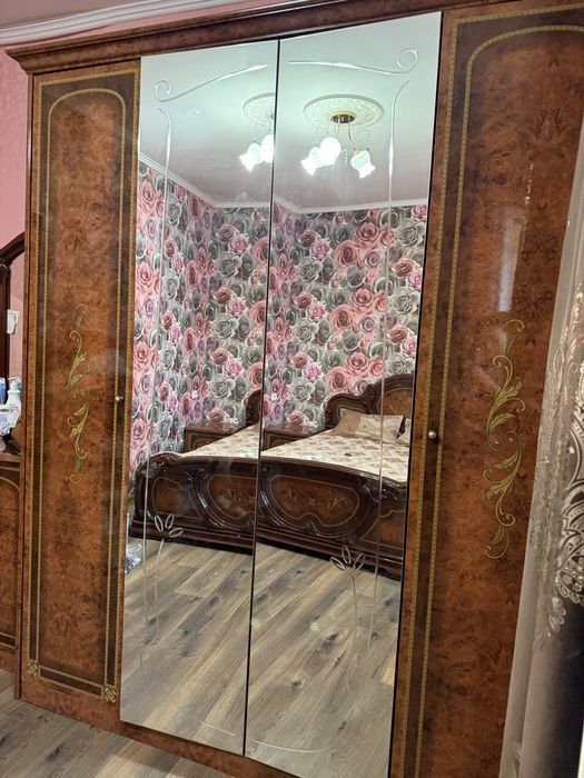 Продам спальный гарнитур
