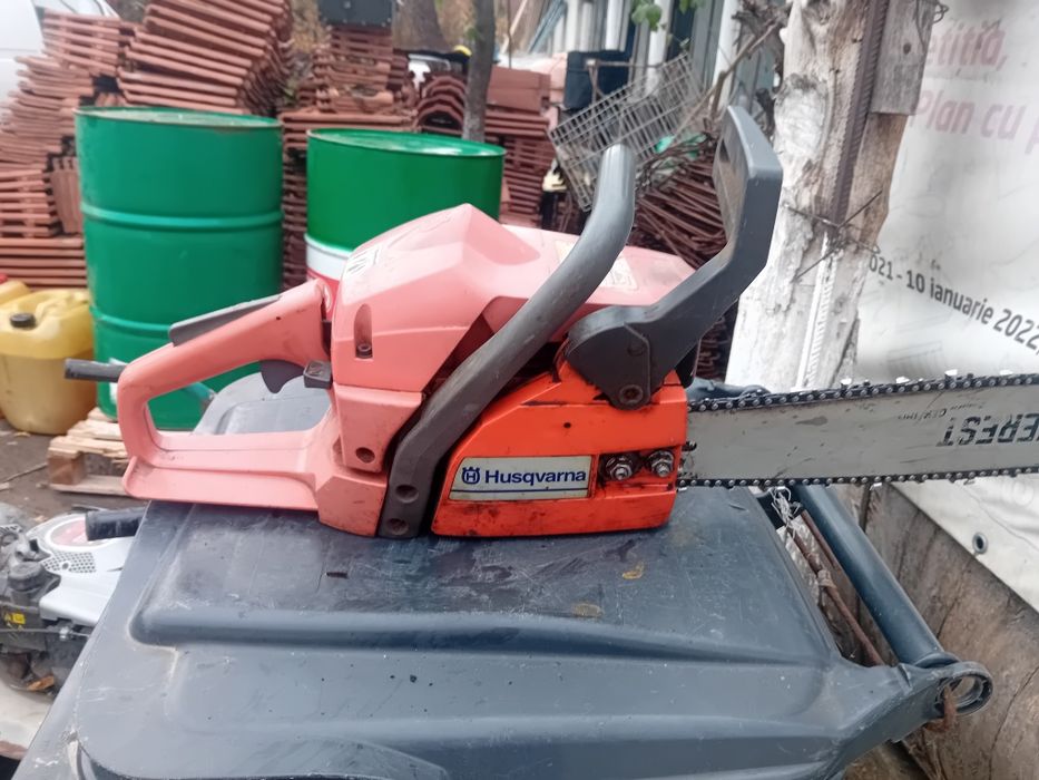 Ferăstrău de vinzare