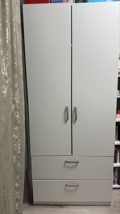 Шкаф для одежды .