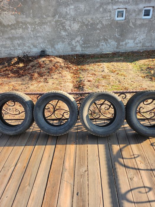 Шины зимние гоформ 15r 4 штук,семперит 16r 2штук,вингуард 17r 2 штук