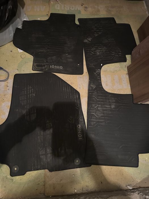 Ioniq-5зимни стелки и кора за багажник