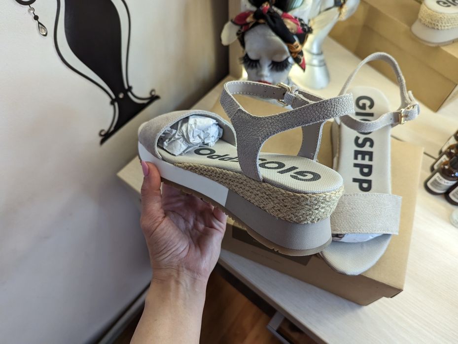 Sandale Gioseppo noi din piele mărimea 37