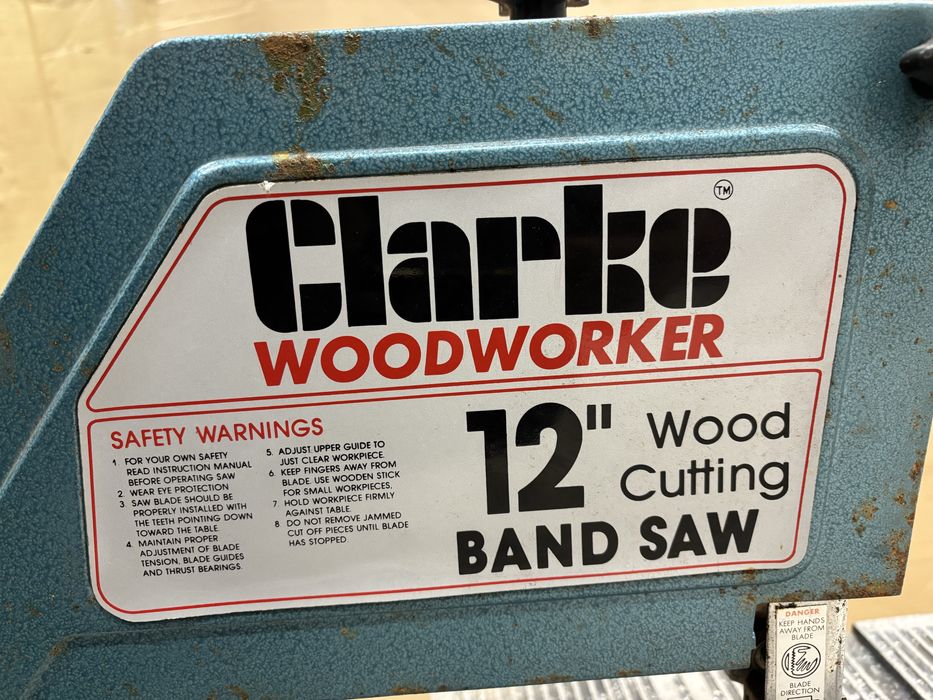 Настолен банциг Clarke