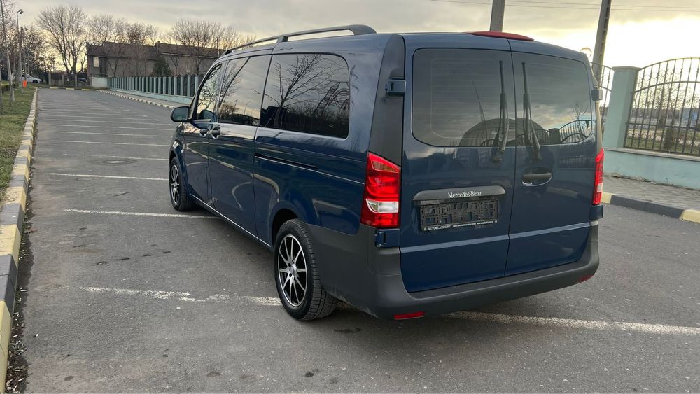 Mercedes Vito cu locuri