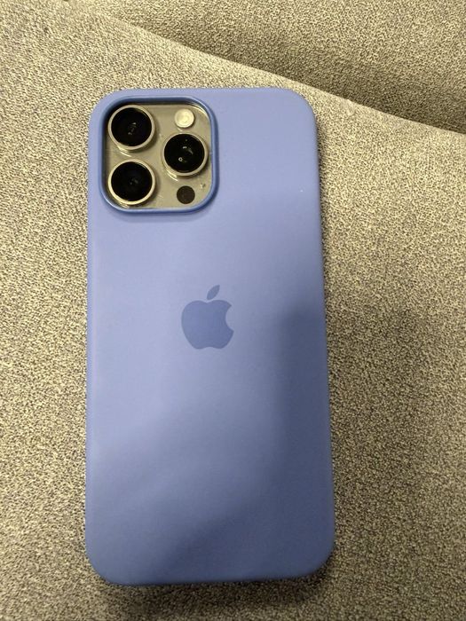 Iphone 16 Pro Max - 256 GB + 2 оригинални калъфа + гаранция