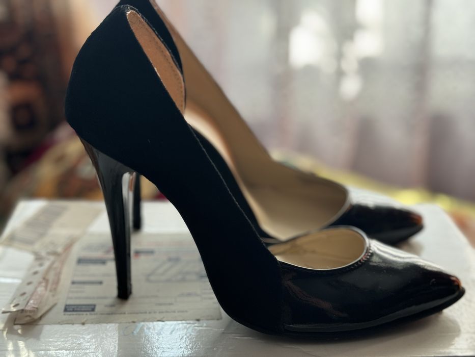 Vand Pantofi dama marimea 37