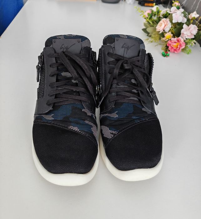 Vând Giuseppe Zanotti 42