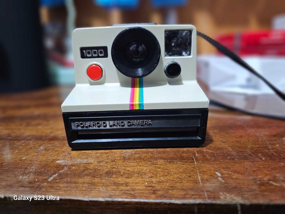 Фотоапарат за моментални снимки POLAROID 1000