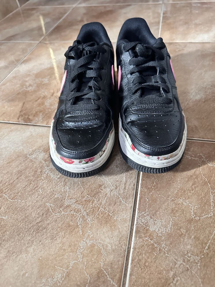 Маратонки Nike Air 36